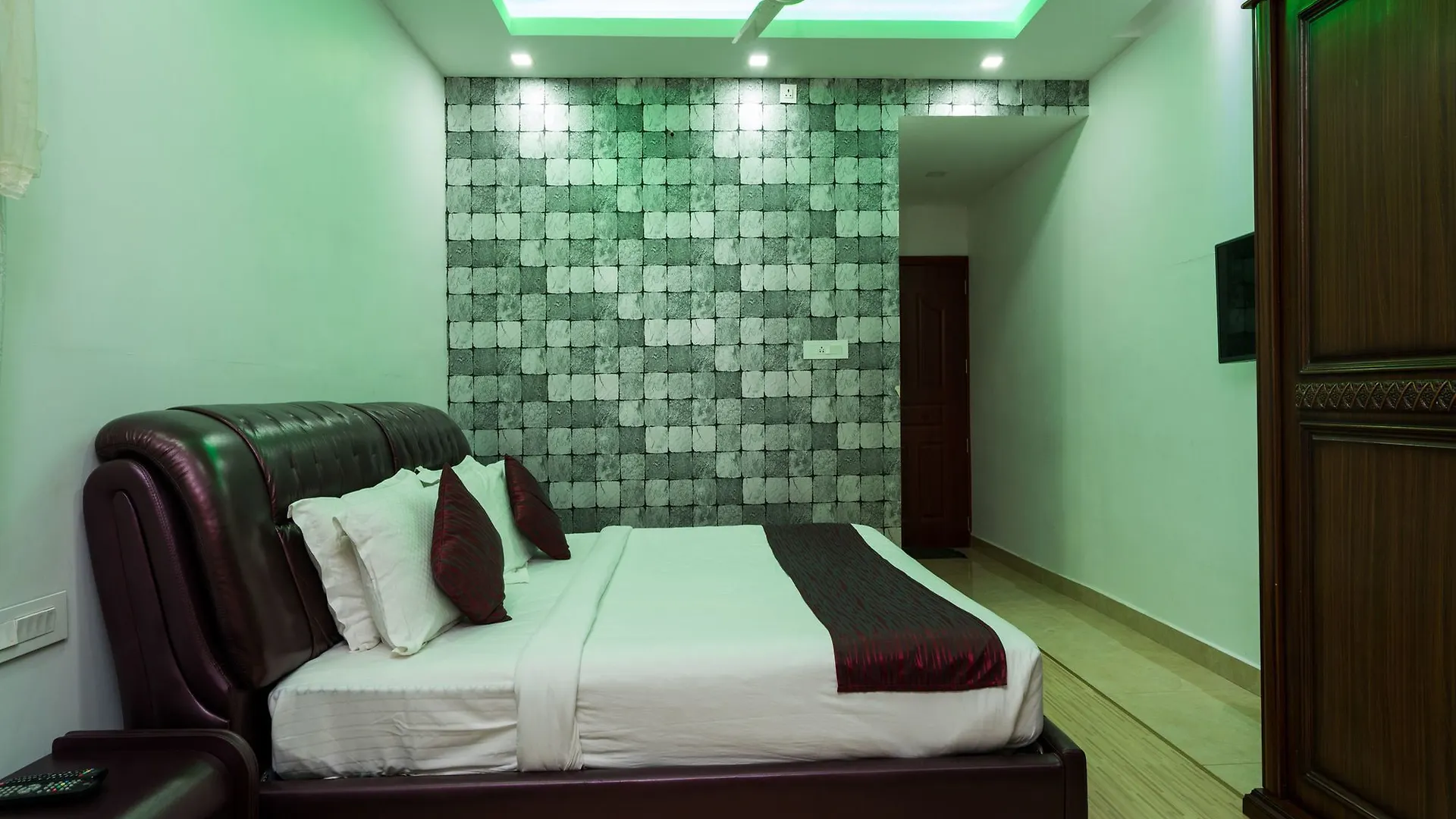 Oyo 9802 Parakkat Plantation Resort Munnar Hotel