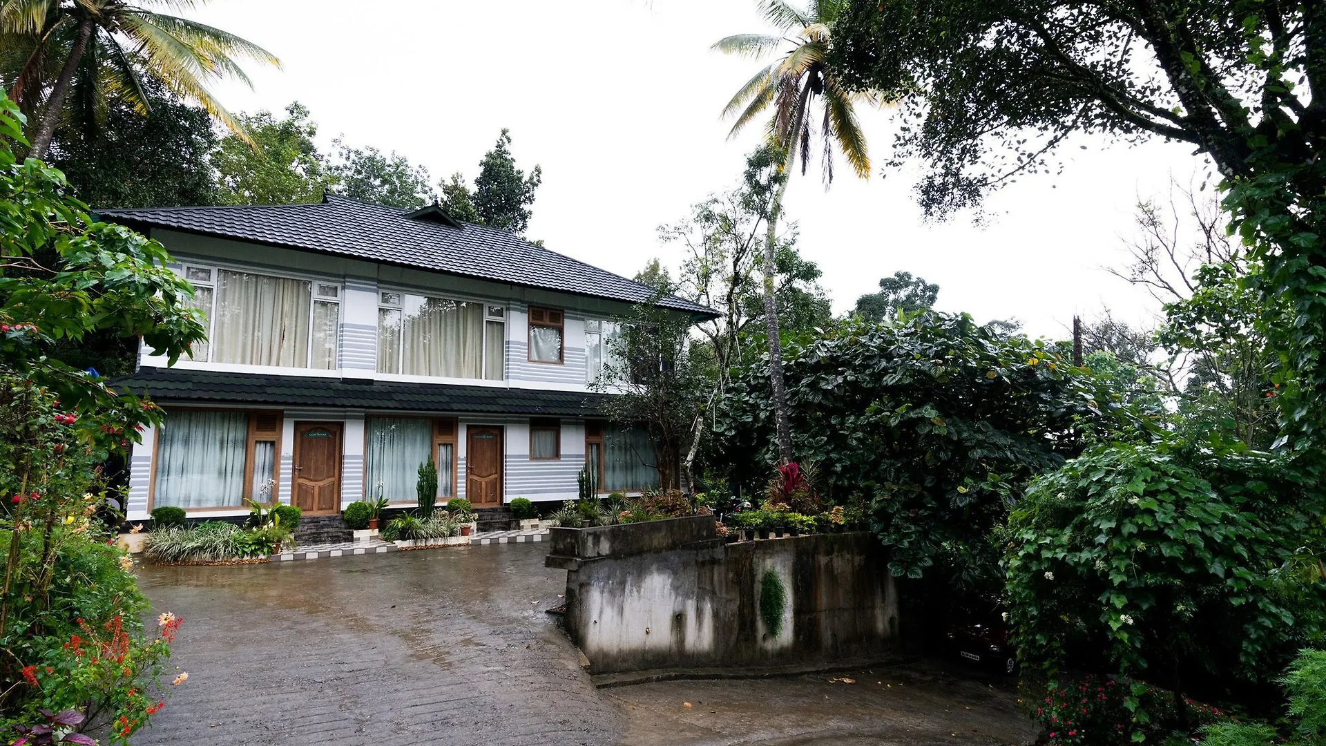 Hotel Oyo 9802 Parakkat Plantation Resort Munnar